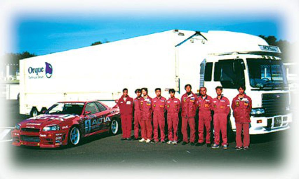 レーシングチーム